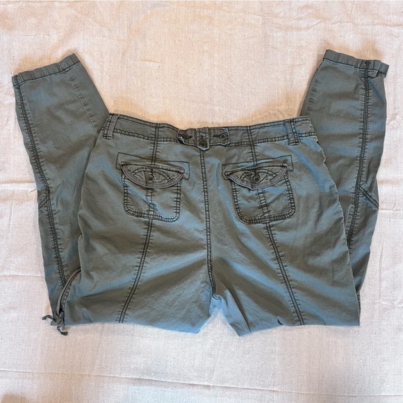 Caffe Marrakesh Green Pants. Size 16. Skinny straight Spring Lightweight Casual - Picture 3 of 6